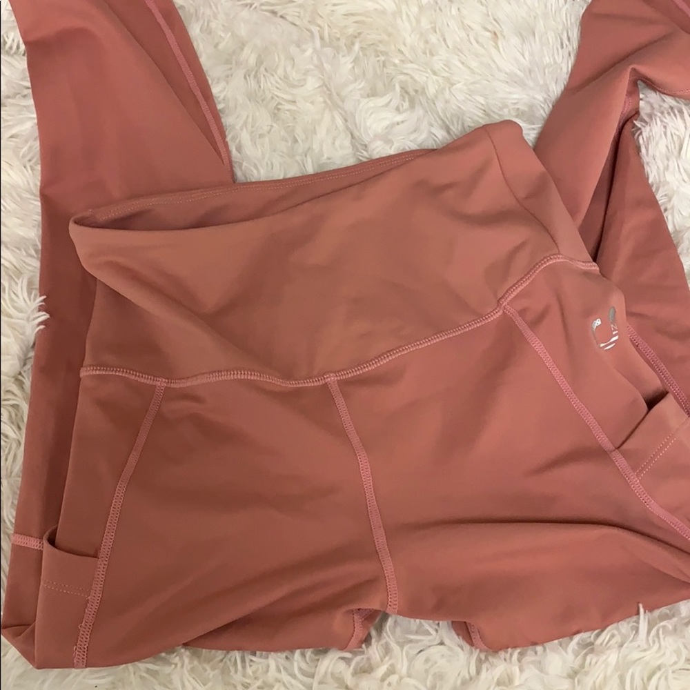 Rose Pink Cuves N Combatboots leggings